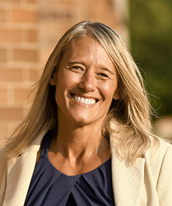 Terri Tchorzynski headshot